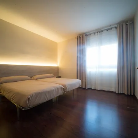 - Habitacions I Hotel