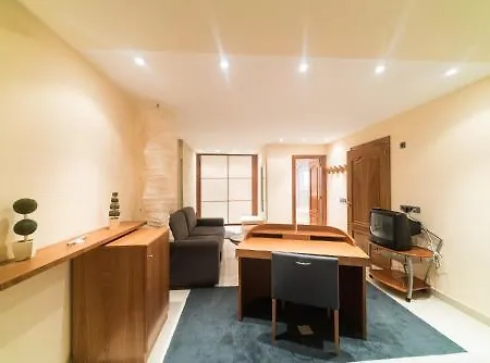 - Habitacions I Hotel El Pi de Sant Just